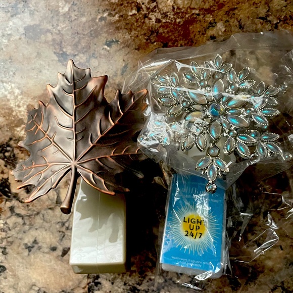 Bath & Body Works Other - Bath & Body Works Wallflowers Plugs ❄️ 🍁